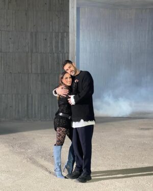Malú Instagram - Una grabación inolvidable junto a @_melendioficial_ 🥰
Habéis visto ya El Apagón??? 🤗🤗🤗