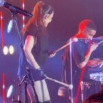 Malú Instagram – Benidorm!!!!! Q gran nocheeeeeee!!!
Gracias por acompañarnos en esta gira tan bonita y especial… Sigamos celebrando juntos!!!! Ganas de más!!!! 🤟🏼🤟🏼🤟🏼