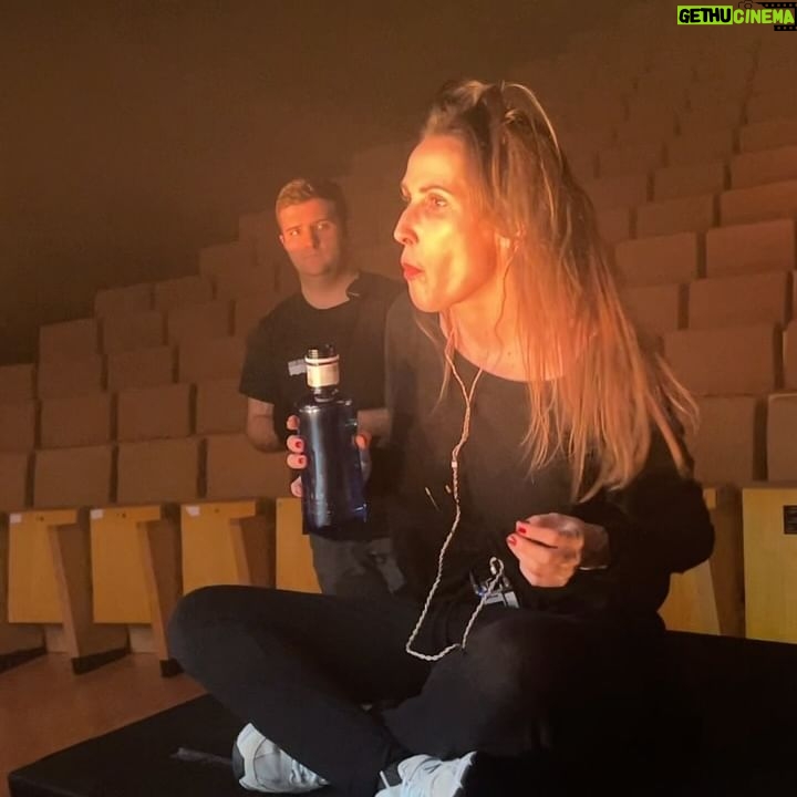 Malú - 19.5K Likes - Cuenta atrás … tic tac tic tac…