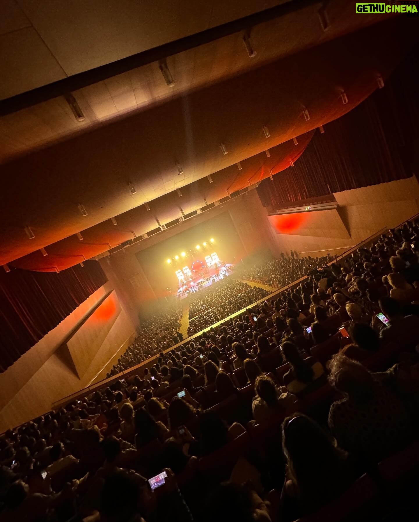 Malú Instagram - Pamplona!!! Millones de gracias una vez más por tanto amor, tanta entrega y tanto cariño!!! Me vuelvo feliz!!!! 🤟🏼🤟🏼🤟🏼🤟🏼❤️❤️❤️❤️