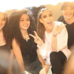 Malú Instagram – Burgooooossss!!! Q forma de disfrutar!!! Millones de gracias! Quiero volver a cantarte yaaaaaaaa!!!! 🤟🏼🤟🏼🤟🏼
