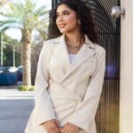Malak Abu Zaid Instagram - اي لوك عجبكم اكثر من الاربع لوكات ؟ تقدرون تستخدمون هذا الكود علشان تاخذون الخصم : SS24MLK وهذي ارقام القطع : الاصفر 3331114 الوردي 10994979 بدلة اوف وايت : 25765779 : 26762960 / #springintoshein #sheinss2024 #sheinforall #ad