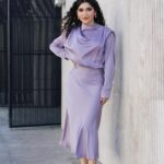 Malak Abu Zaid Instagram - اي لوك عجبكم اكثر من الاربع لوكات ؟ تقدرون تستخدمون هذا الكود علشان تاخذون الخصم : SS24MLK وهذي ارقام القطع : الاصفر 3331114 الوردي 10994979 بدلة اوف وايت : 25765779 : 26762960 / #springintoshein #sheinss2024 #sheinforall #ad