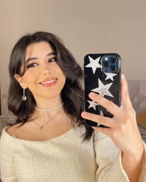 Malak Abu Zaid Instagram - -

عيدكم مبارك🤍