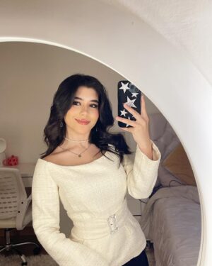 Malak Abu Zaid Instagram - -

عيدكم مبارك🤍
