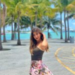 Malak Koura Instagram - 🏝🏝🏝