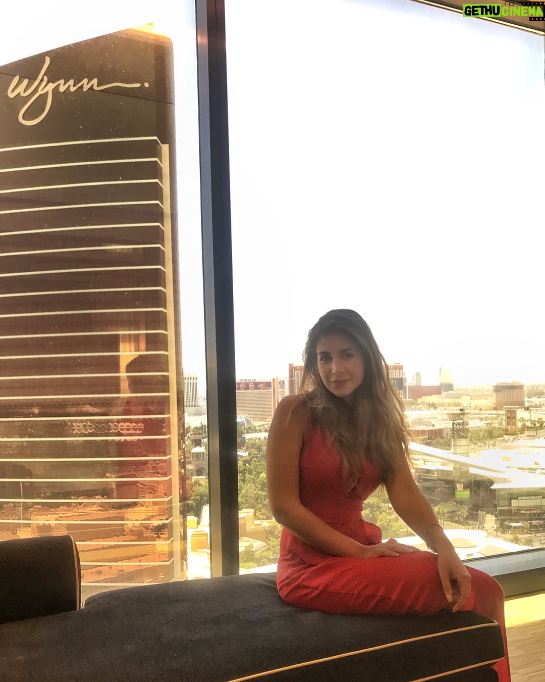 Malak Koura Instagram - Vegas in 🍓 | jumpsuit by @spotfashionegypt