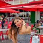 Malak Koura Instagram - 🍎🍎🍎