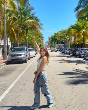 Malak Koura Instagram - 🌴 🌴🌴
