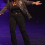 Malena Guinzburg Instagram - INGLE CON INGLE!!!! Cuántas veces dijiste: “no lo veo más” y reincidiste durante meses o años??? Todxs lo hicimos!!!! #queridodiario MAYO 🇦🇷23/5 Paseo La Plaza CABA 🇦🇷24/5 Teatro Coliseo ZÁRATE 🇦🇷25/5 Teatro Helios PALOMAR 🇦🇷31/5 Teatro Seminari ESCOBAR JUNIO 🇦🇷1/6 Sociedad Italiana SAN FERNANDO 🇦🇷7/6 Teatro Maipú BANFIELD 🇦🇷8/6 Teatro Metro LA PLATA 🇦🇷21/6 Rafael de Aguilar SAN NICOLÁS 🇦🇷23/6 Casa de la Cultura PERGAMINO 🇦🇷28/6 Sociedad Italiana SAN MIGUEL 🇦🇷29/6 Teatro UOM. SAN JUSTO JULIO 🇦🇷4/7 Centro Cultural Viedma VIEDMA 🇦🇷5/7 Teatro Auditorium PUERTO MADRYN 🇦🇷6/7 Teatro Español TRELEW 🇦🇷7/7 Asoc Italiana COMODORO RIVADAVIA 🇦🇷12/7 Teatro Cervantes QUILMES 🇦🇷13/7 Trinidad Guevara LUJÁN 🇦🇷27/7 Gran Pilar PILAR Entradas en www.malenaguinzburg.com