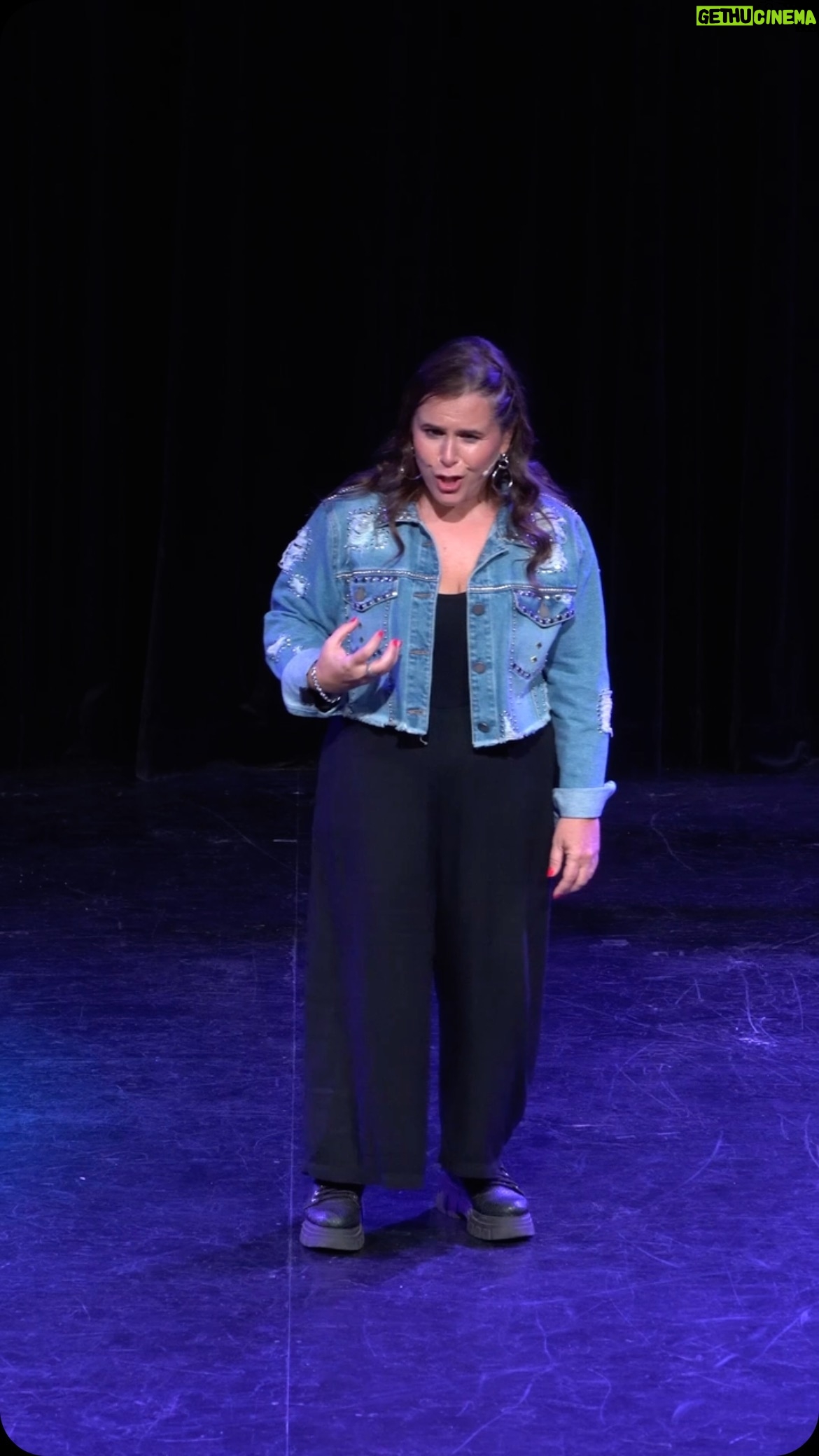 Malena Guinzburg Instagram - Oh juremos con GLORIA morir! Te dijeron algo así durante el sex@??? PRÓXIMAS FUNCIONES QUERIDO DIARIO!! ABRIL 🇦🇷25/4 Paseo La Plaza CABA 🇦🇷26/4 Teatro Argentino MERCEDES 🇦🇷27/4 Teatro Morón MORÓN MAYO 🇦🇷3/5 Biblioteca Rivadavia. BAHÍA BLANCA 🇦🇷4/5 CANNING 🇦🇷9/5 Paseo la Plaza CABA 🇦🇷10/5 Casa de Cultura SALTA 🇦🇷11/5 Teatro Mitre JUJUY 🇦🇷12/5 Teatro Alberto TUCUMAN 🇦🇷24/5 Teatro Coliseo ZÁRATE 🇦🇷25/5 Teatro Helios PALOMAR 🇦🇷31/5 Teatro Seminari ESCOBAR JUNIO 🇦🇷1/6 Sociedad Italiana SAN FERNANDO 🇦🇷7/6 Teatro Maipú BANFIELD 🇦🇷8/6 Teatro Metro LA PLATA 🇦🇷14/6 La Ranchería JUNÍN 🇦🇷15/6 Casa de la Cultura PERGAMINO 🇦🇷16/6 Rafael de Aguilar SAN NICOLÁS 🇦🇷28/6 Sociedad Italiana SAN MIGUEL 🇦🇷29/6 Teatro UOM. SAN JUSTO Entradas en www.malenaguinzburg.com
