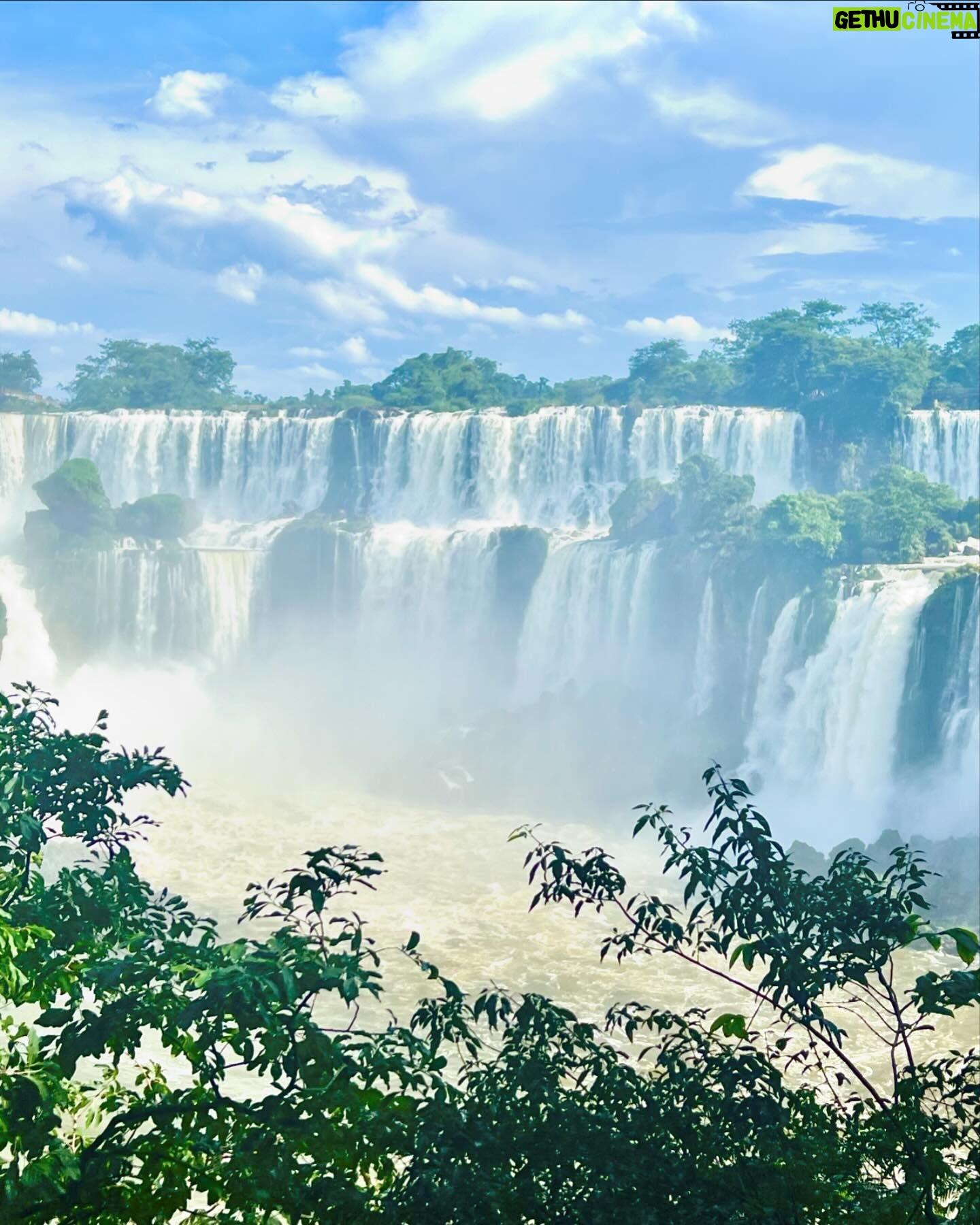 Malena Guinzburg Instagram - Hermosas las Cataratas. Hermoso viaje!!!! Gracias @pristinecamps @puerto_bemberg y toda la gente hermosa del lugar!