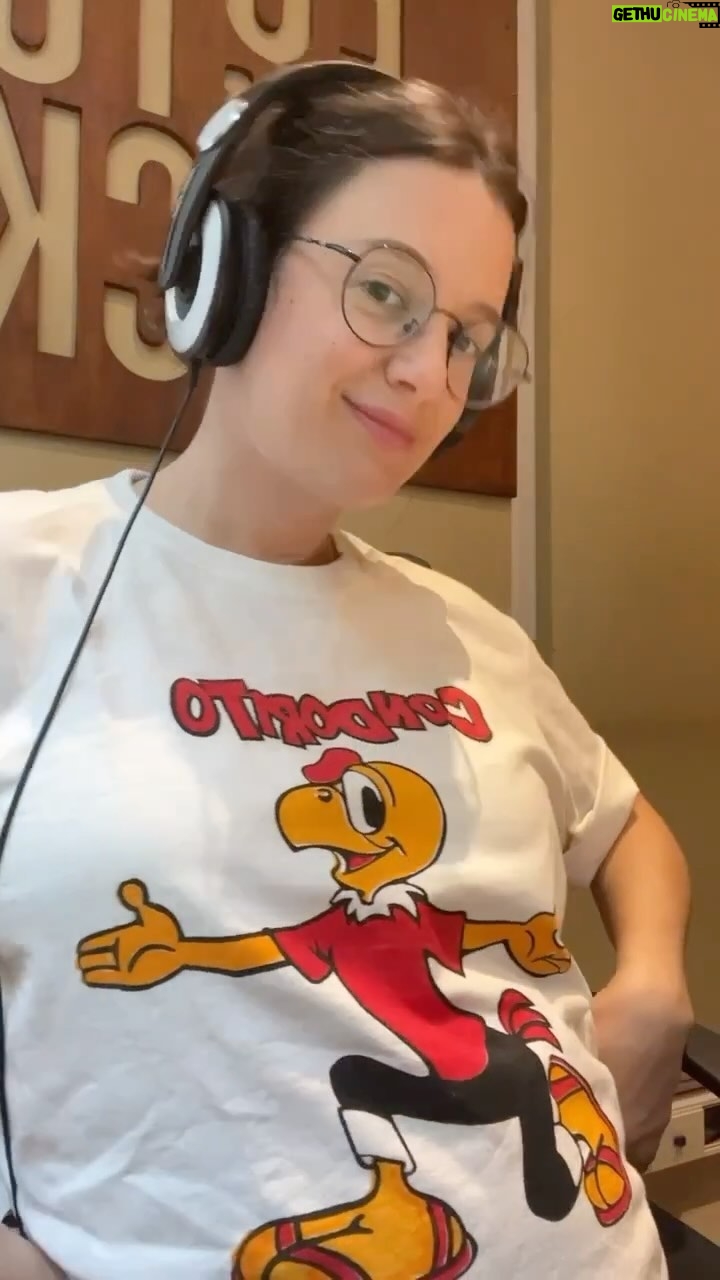 Malena Pichot Instagram - Muy buenas remeras estoy pelando! Sale esa línea de maternity ropa