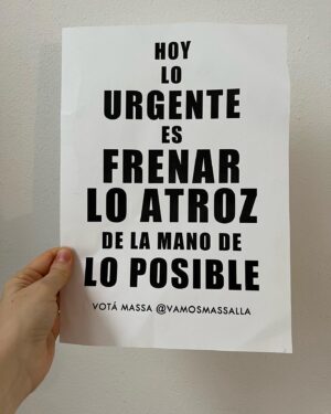 Malena Pichot Instagram - No lloren, crezcan. 
“No me gusta ninguno” no es un lujo que podes darte cuando un desequilibrado vende patria amenaza con llegar al poder para destruir lo mejor que tiene nuestro país. 
@vamosmassalla