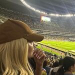 Malillany Marín Instagram - 🦅 🆚 🐐 Que Viva el deporte que viva el #futbol ⚽️ gran partido de ambos equipos #somoságuilas mi equipo hace 20 años A ustedes que les pareció ?