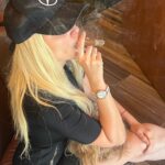 Malillany Marín Instagram - 🖤☕️💨