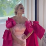Malillany Marín Instagram - Ya en CDMX trabajando en domingo para ustedes ya verán de qué se trata gracias @valadezleal 💗 @soundlouder_rp dress by @deyranavarreteoficial 💝 💋@themakeupersmx