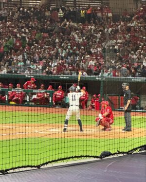 Malillany Marín Instagram - Un día  especial 💙⚾️ #yankees #beisbol  @yankees @diablosrojosmx ☺️😉
Y  mi querido amigo y hermano de generación @isaacsalamef  luego les subimos reel 
Soy muy feliz!!!