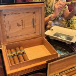 Malillany Marín Instagram - #24FestivalHabano. Como un Habano no hay ! 🇨🇺💨❤️ @habanos_oficial Fumar Habanos es todo un arte !!desde el cortador , como lo prendes ,tu cenicero ,en casa tú humidor . hasta donde lo compras y cuál eliges ,todo cuenta una historia. Soy nacida en la isla donde se da el mejor tabaco del mundo . 😍Es para nosotros parte de nuestra idiosincrasia! Es un olor que siempre me remite a cosas alegres y a mi tierra natal .Nunca olvidaré la sensación de la primera vez que encendí un habano .. una historia de amor para toda la vida . Esta es mi selección para esta edición de el Festival de Habanos #cohibaideales