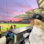Malillany Marín Instagram - Un día especial 💙⚾️ #yankees #beisbol @yankees @diablosrojosmx ☺️😉 Y mi querido amigo y hermano de generación @isaacsalamef luego les subimos reel Soy muy feliz!!!