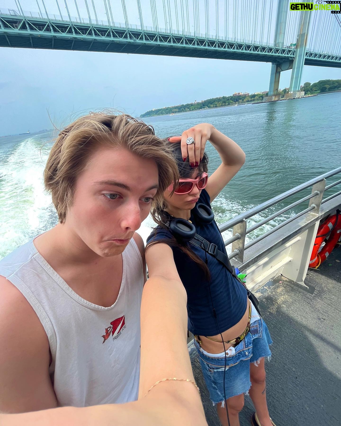 Malina Weissman Instagram - Bday boy 🍰🧁