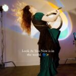 Malinda Kathleen Reese Instagram – This song is one of the most exciting songs I’ve ever released.  Go show her some love wherever you stream your music.  #lookatyounow #irish #drum #rock #siren #singer #songwriter

Filmed by @miaisabellaphotography