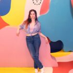 Malinda Kathleen Reese Instagram - serving 🌈 @colorfactoryco