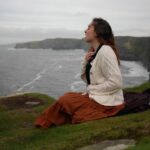 Malinda Kathleen Reese Instagram - Northern Attitude by Noah Kahan on the Cliffs @noahkahanmusic Filmed by @brian.ok #noahkahan #ireland #irish #singer #siren #folk