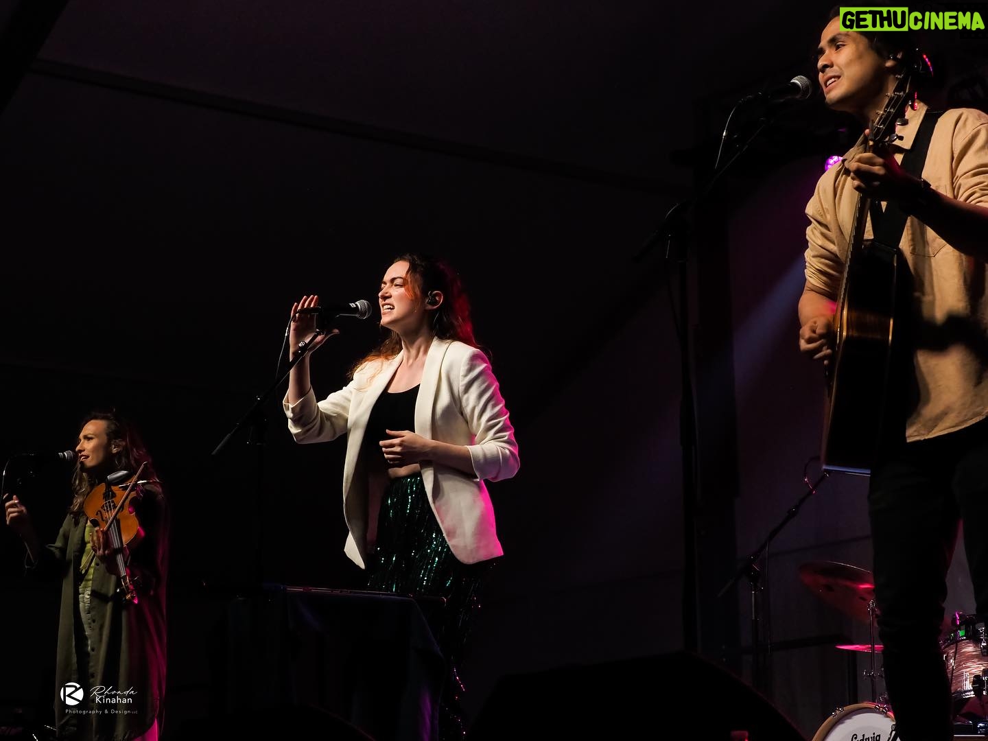 Malinda Kathleen Reese Instagram - Shots from the @michigan_irish festival this year. So incredibly fun. Can’t wait to get back onstage tomorrow 🥰 📸 by @kinahan_photography_design