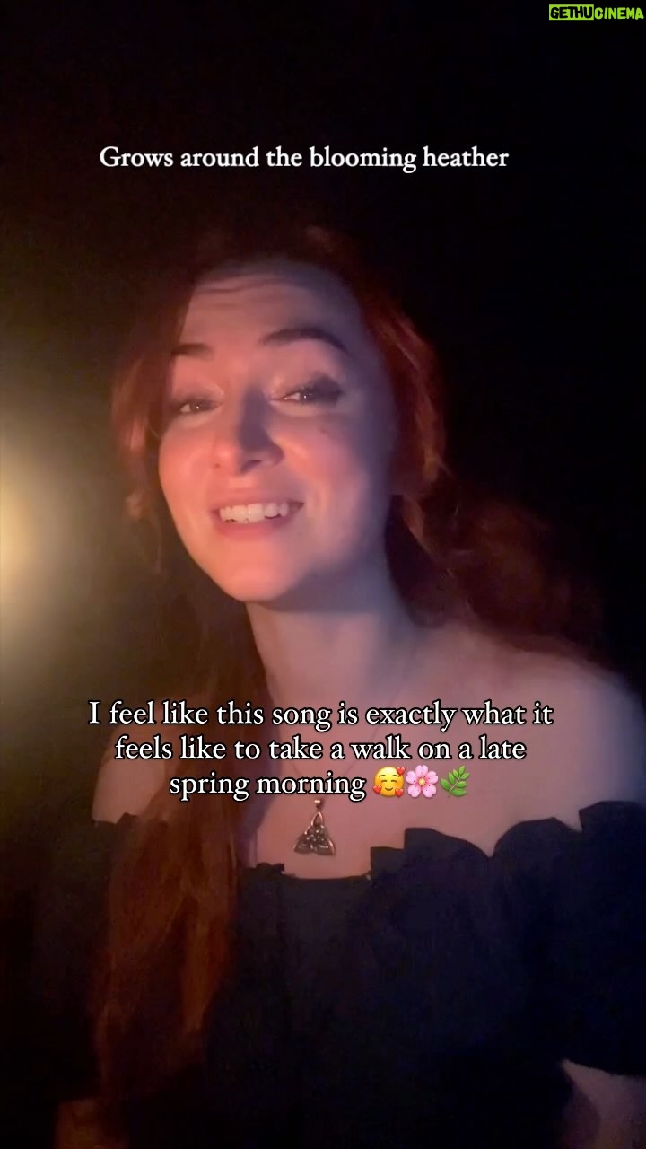 Malinda Kathleen Reese Instagram - Wild Mountain Thyme. Been singing this to myself on walks and I love it ❤️🌸 #scottish #folk #summer #singer #siren #cottagecore