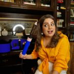 Mallika Dua Instagram - Scyauz me what is this magic? I just became my own salon thanks to the Dyson Airwrap and its insane attachments. @dyson_india Curls, waves, straight blowout, inward, outward, I can do it all by myself at home! #DysonIndia#DysonHair#DysonAirwrap#gifted