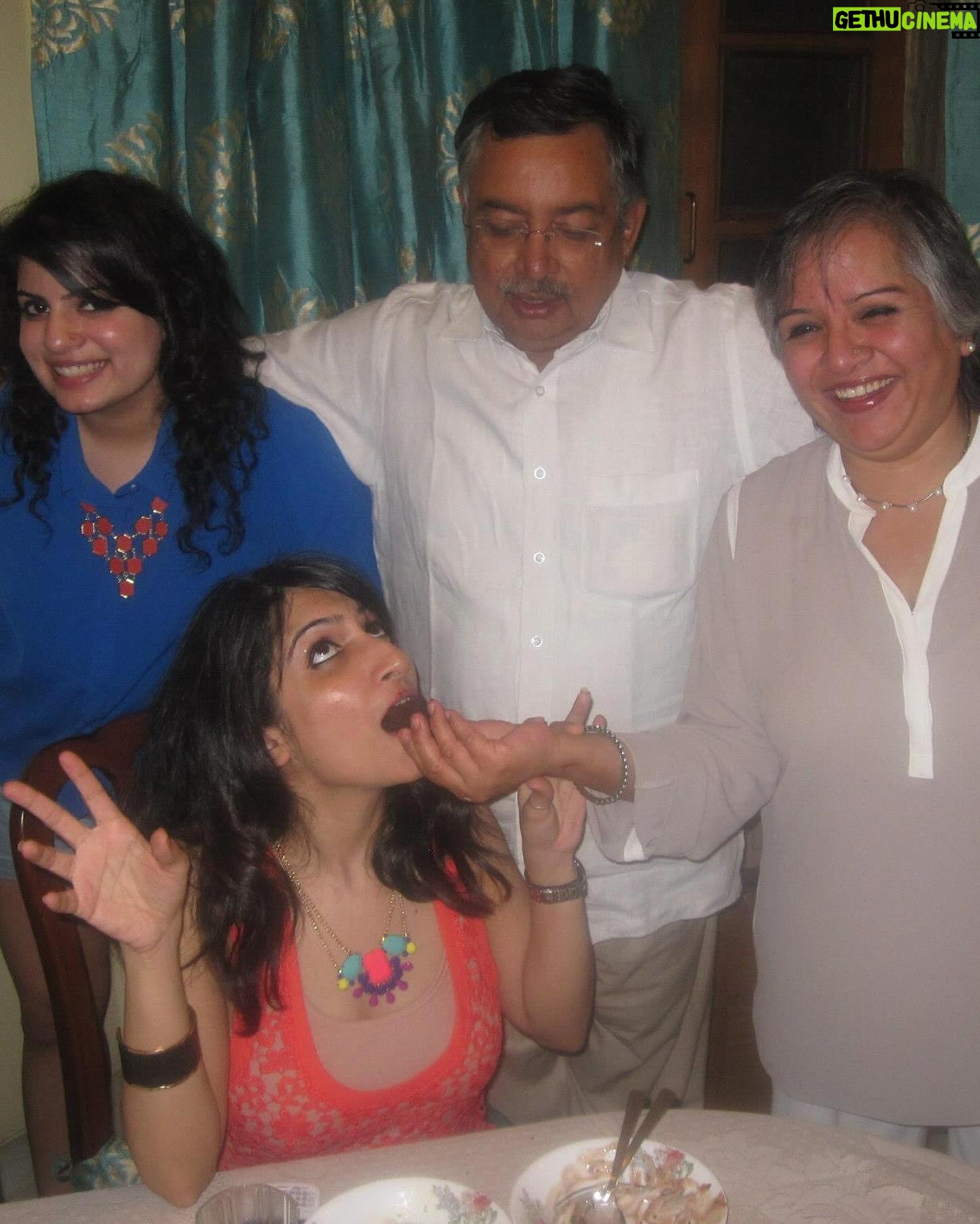 Mallika Dua Instagram - Happy Birthday my mummy @chinnadua You would’ve turned 64 today and probably celebrated it by baking Jahan a cake in typical selfless Chinna fashion. I try and find your spirit within me everyday. It will take time. You were extraordinary and divine after all. I cook more now. I think it’s you. I also laugh louder, that’s definitely you. I’m also trying to never say die. It’s hard for obvious reasons but I’m trying. I also text less because this Carpal Tunnel surgery business is not cool. You Social butterfly 📱🧚🏻♀️ I try to keep a nice home and be a good host. I also try and help people like you would. I don’t have a fraction of your patience or social battery though. I’m still not able to wear your sarees often, or drape one myself. I hope you are very very very happy and peaceful, wherever you are, surrounded by music and love. I picture you in heaven, nurturing a big kitchen garden like you always wanted, singing to your plants sans any worry. My small babygirl with the purest heart. Happy Birthday my first and greatest love. Thank you for being mine, for choosing us and for the gorgeous looks my god. Itni sundar. Untill we meet again😘 🦋🧿🦋