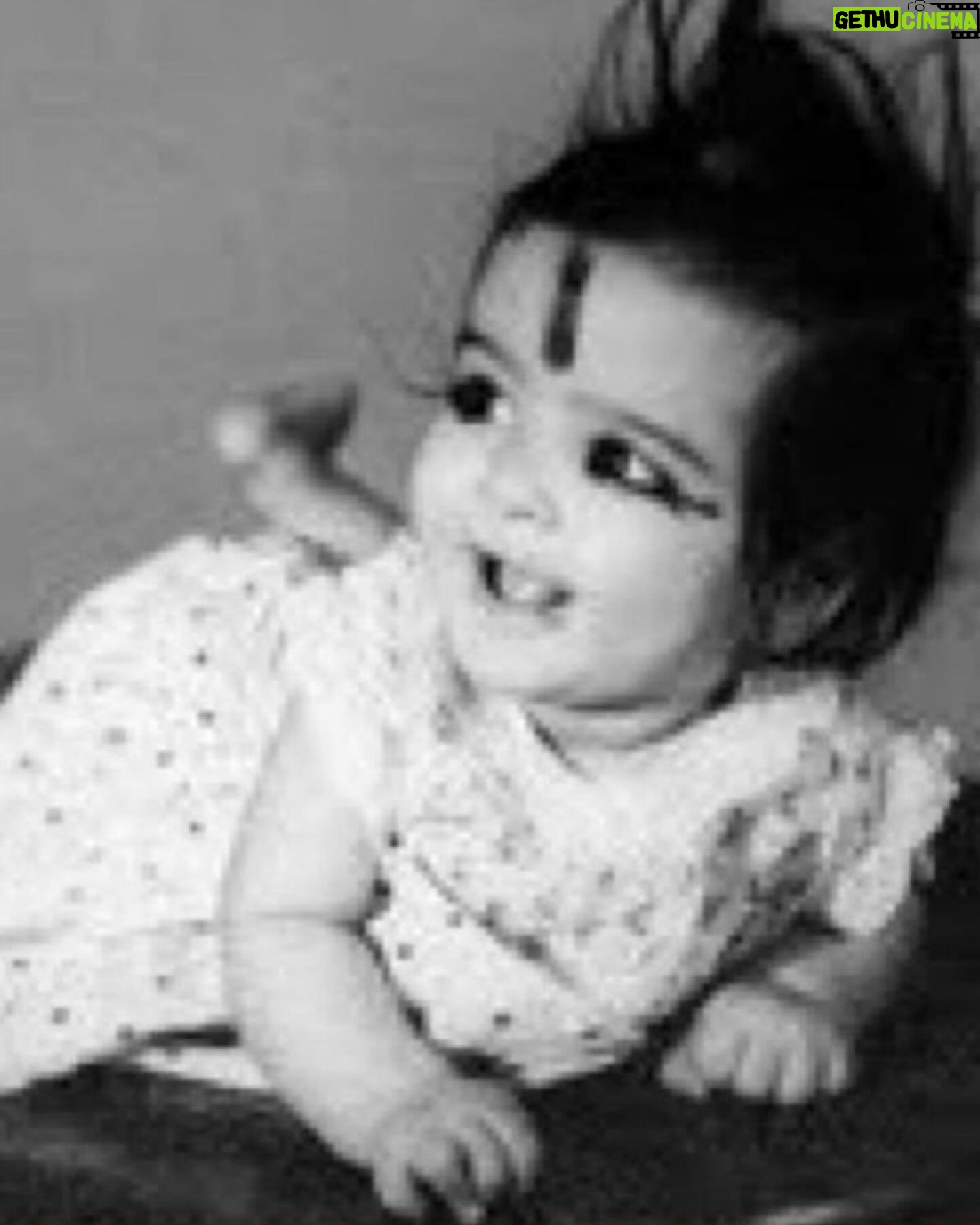 Mallika Dua Instagram - Happy Birthday my mummy @chinnadua You would’ve turned 64 today and probably celebrated it by baking Jahan a cake in typical selfless Chinna fashion. I try and find your spirit within me everyday. It will take time. You were extraordinary and divine after all. I cook more now. I think it’s you. I also laugh louder, that’s definitely you. I’m also trying to never say die. It’s hard for obvious reasons but I’m trying. I also text less because this Carpal Tunnel surgery business is not cool. You Social butterfly 📱🧚🏻♀️ I try to keep a nice home and be a good host. I also try and help people like you would. I don’t have a fraction of your patience or social battery though. I’m still not able to wear your sarees often, or drape one myself. I hope you are very very very happy and peaceful, wherever you are, surrounded by music and love. I picture you in heaven, nurturing a big kitchen garden like you always wanted, singing to your plants sans any worry. My small babygirl with the purest heart. Happy Birthday my first and greatest love. Thank you for being mine, for choosing us and for the gorgeous looks my god. Itni sundar. Untill we meet again😘 🦋🧿🦋