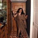 Mallika Dua Instagram – 🟫🫧Drink and dance🫧🟫