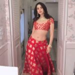 Mallika Sherawat Instagram - Weekend vibe 👸🏻✨ . . . . . . . #lehenga #allaboutbrides #designerlehengas #traditionaloutfit #ethnicwearonline #designerwear #lehengacollection #partywearlehenga #indianwear #gold #pink #cute #instalove #smile #beautiful #alwayspositive #red #precious #friendly #brightlights #lipstic #better #allyouneed #dressdesigners #onthisday #peacefull #healthymindset #innerstrength #alwayssmile #designerfashion