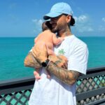 Maluma Instagram - Sienta bien eso de ser padre 👨🏻🤣 — Ya escucharon #PorQueSerá con @grupofrontera ??? Vayan Yaaaaa… Tema fav Lejossss 🚀