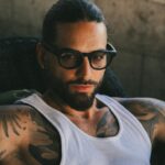 Maluma Instagram - Sienta bien eso de ser padre 👨🏻🤣 — Ya escucharon #PorQueSerá con @grupofrontera ??? Vayan Yaaaaa… Tema fav Lejossss 🚀