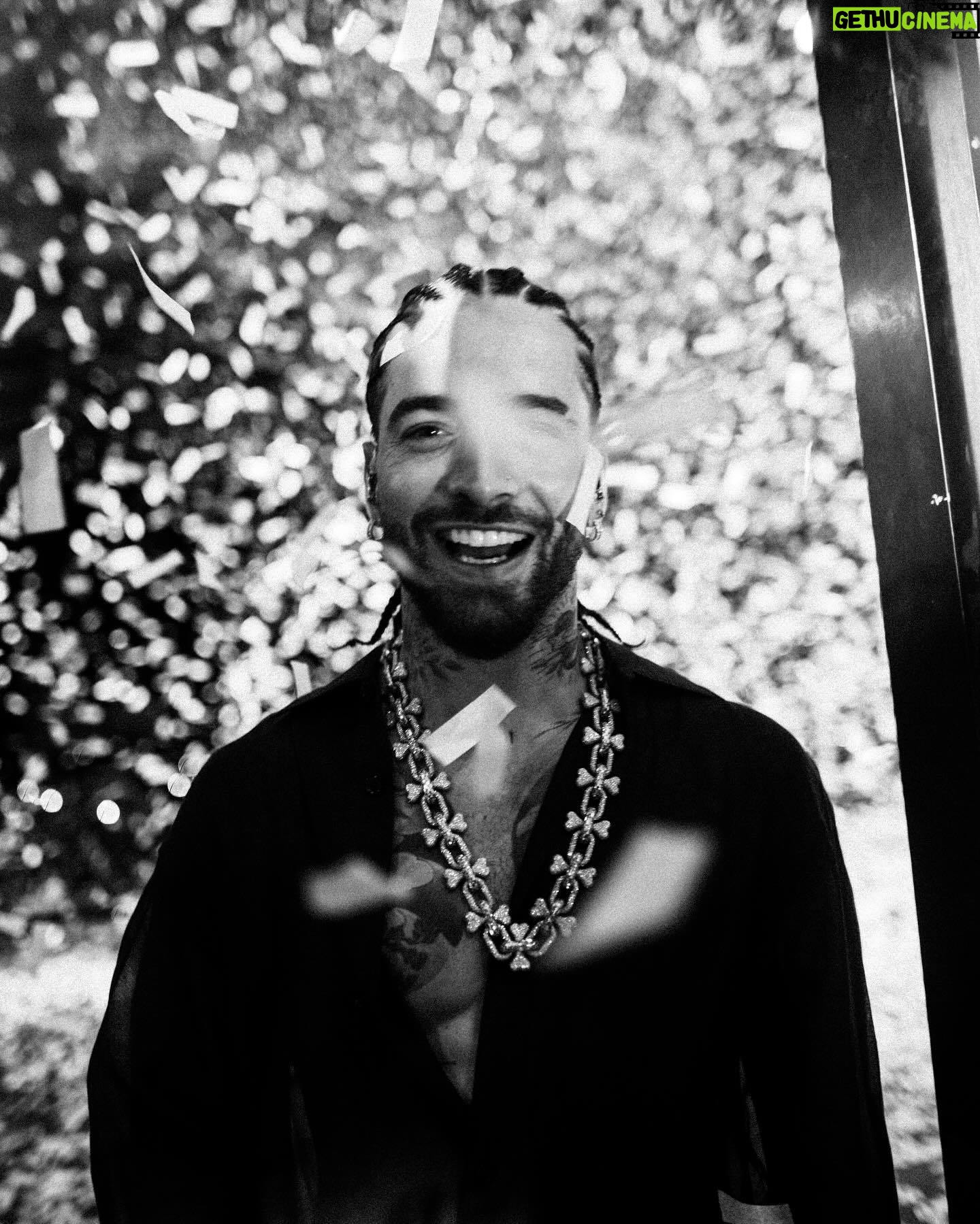 Maluma Instagram - “Esto no es llegué y pegué, esto lleva sus añitos”🫡🫡 24 #1 y contando!!! @billboard 🥇🥇🥇🥇🥇🥇🥇🥇🥇🥇🥇🥇🥇🥇🥇🥇🥇🥇🥇🥇🥇🥇🥇🥇