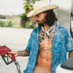 Maluma Instagram - Mi amor le lleno el tanque..? ⛽️😂
