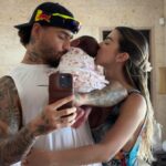 Maluma Instagram - Juan Luis hace dos años vivía el mejor momento de su vida, hoy se repite 💘 — Se imaginan el próximo “MEDALLO EN EL MAPA” ya con la Baby a bordo??? 🥹 Pa’ cuando pues?? Ustedes mandan!! 💜🏟️