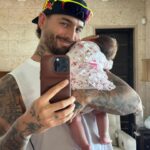 Maluma Instagram - Juan Luis hace dos años vivía el mejor momento de su vida, hoy se repite 💘 — Se imaginan el próximo “MEDALLO EN EL MAPA” ya con la Baby a bordo??? 🥹 Pa’ cuando pues?? Ustedes mandan!! 💜🏟️
