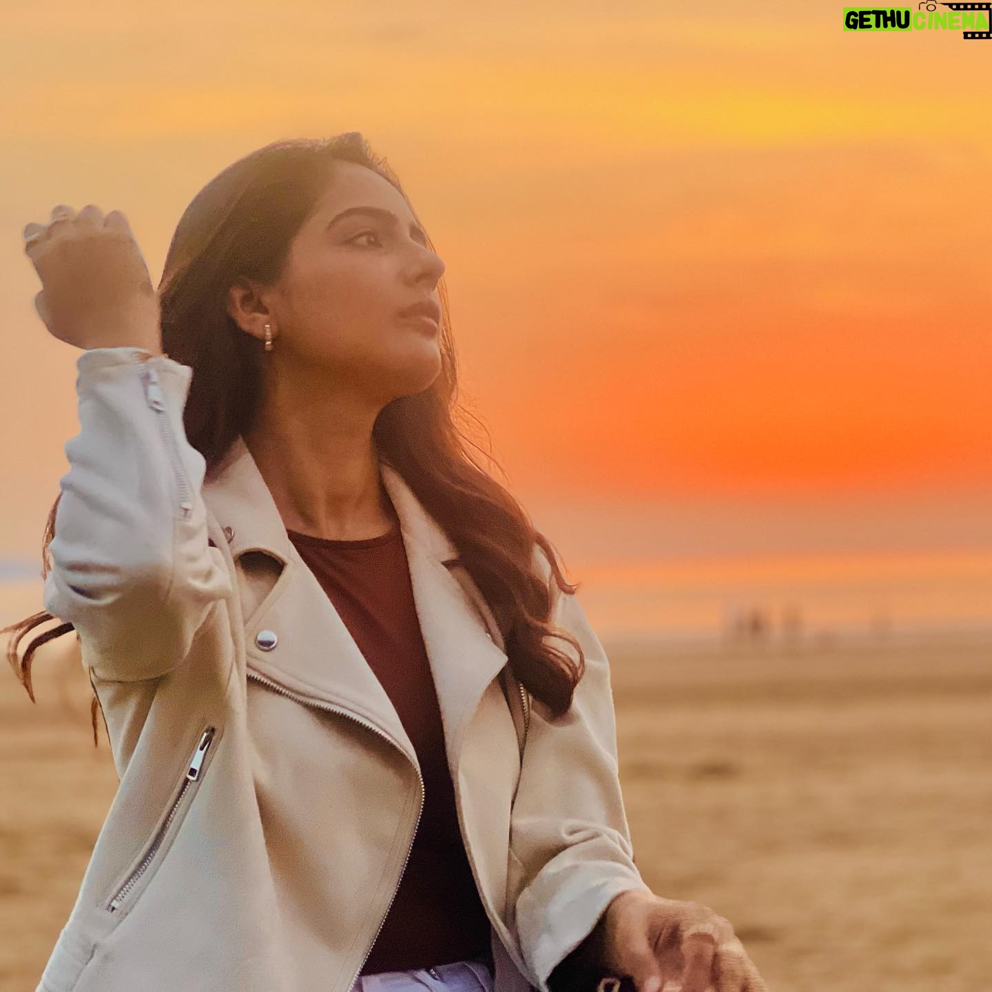 Malvi Malhotra - 3 Likes - Sharing some soppy memories of 2023.
I’m filled with gratitude for this journey.
Peace and love 🫶