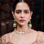 Malvi Malhotra Instagram - For @dhananijewelsss @diva.dipti24 HMUA — @hairandmakeupbypinks — #malvimalhotra