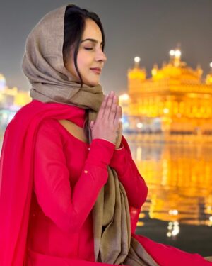 Malvi Malhotra Instagram - Ik Onkar #waheguru