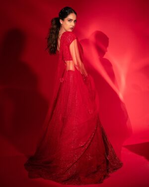 Malvi Malhotra Instagram - Captivating ❤️❤️❤️

PC — @deepak_das_photography 
HMUA — @monashairandbeauty 
Styled by @krishi1606
Outfit @kalighataindia
Jewellery @milsilaccessories

— #malvimalhotra