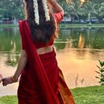 Malvi Malhotra Instagram - Raw and candid 🫶 Photographer @arvindkannanphotography ~~ Actress @malvimalhotra ~~ MUA @ratnamakeupartist ~~ Hairstyles @style_with_anbu ~~ JEWELLERY @chennai_jazz ~~ Costume Designer @dharaniofficialpage ~~ Shoot Assist by @kiladi_subash
