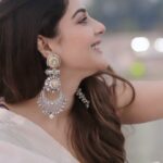 Malvi Malhotra Instagram - चलो नाव की सवारी करते हैं..! #बनारस Styling : @style_deintrepide Ensemble by : @the_style_hub14 PC : @ankitsahu8589 — #malvimalhotra