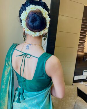 Malvi Malhotra Instagram - 💚🤍