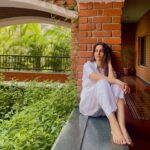 Malvi Malhotra Instagram - I used to think that being peaceful is the ultimate goal of my life . But controlling mind is not that easy . We always say that “ Control your mind before it controls you “. How to achieve that ? After I came here I learnt a lot which is much beyond what I used to think . After spending over a week here and following all the routines from yoga to therapies like SHIRODHARA , NASYA , BASTI to conscious breathing to meditation to studying and having a lot of philosophy sessions on “ PRANA “ I learnt that if your PRANA is in your control , you can control your EMOTIONS , MIND , HEALTH and everything. After doing that practice to be in sink with PRANA , my mind learnt thoughtless state. My concentration reached another level with this practice . Your mental health and physical health is in your control if you know this practice . Thank you @abhyasschoolofyoga For introducing me to Yog which is much vast than what we think it is .