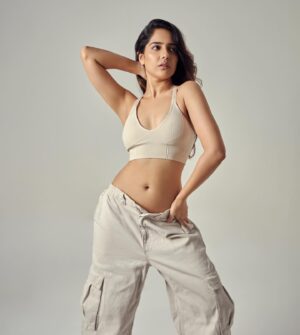 Malvi Malhotra Instagram - 🤍🤍🤍🤍🤍🤍🤍🤍

——
Styling — @roshnipandey__ 
PC — @trueclick01 
HMUA — @sapnanairmakeovers 

— #malvimalhotra